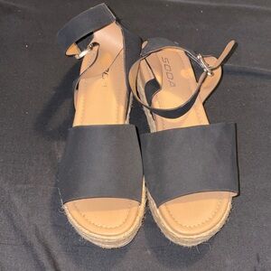 Soda Women's Black Espadrille Sandals